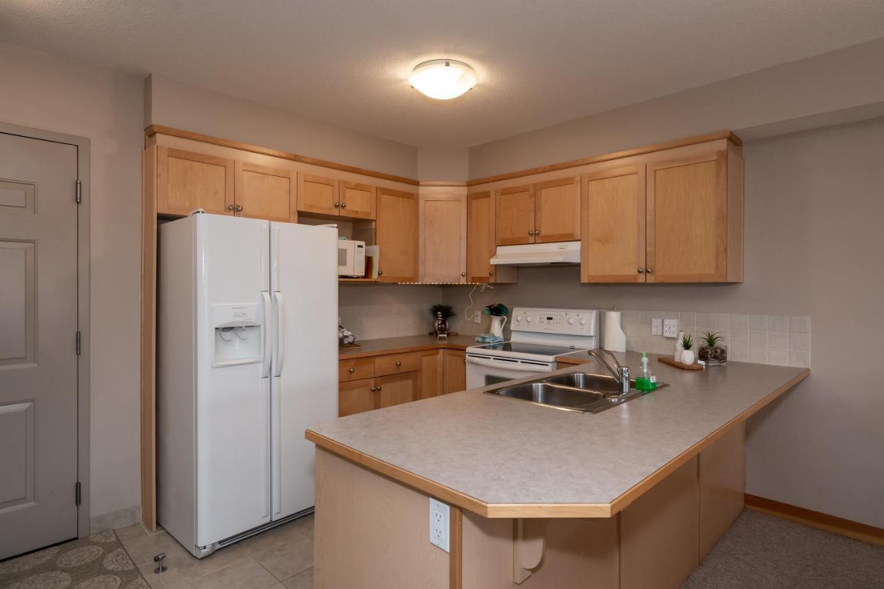 Fenwick Vacation Rental Open Hot Tub Glorious Mountain 2 Bedroom Canmore Buitenkant foto